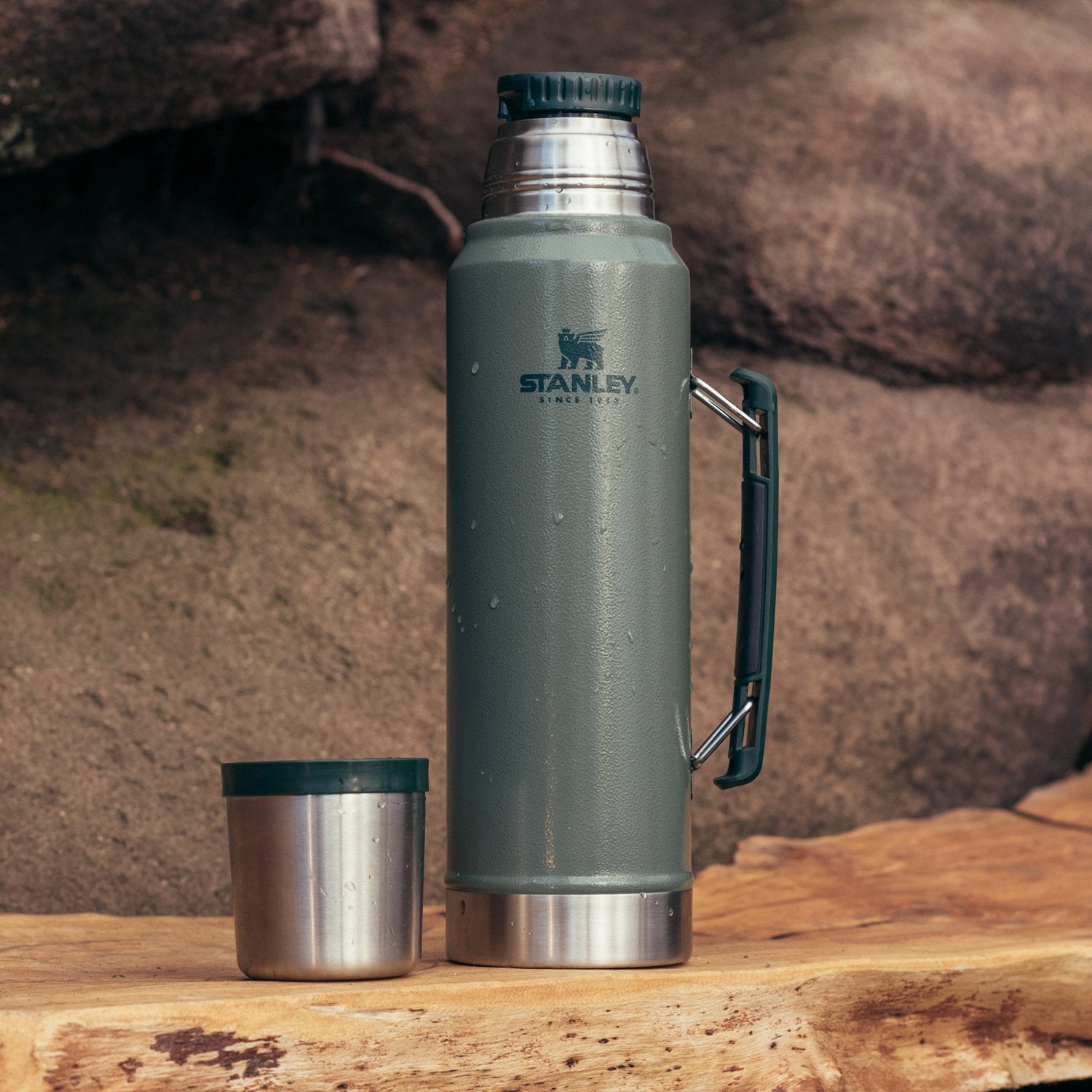 Stanley Classic Vacuum Bottle 1.0L